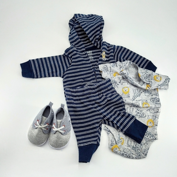 Striped Navy and Gray Hoodie And Pants With Grey Onesi Shirt And A Pair Of Shoes - Picture 6 of 7